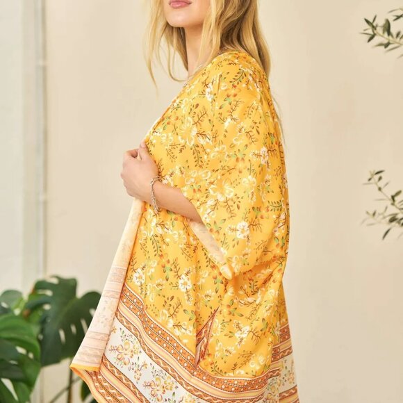 Davi & Dani Floral Printed Short Sleeve Loose Fit Kimono Cover Up - Picture 6 of 10